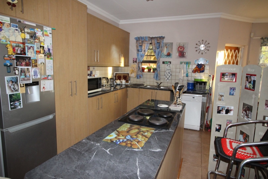 3 Bedroom Property for Sale in Langenhovenpark Free State